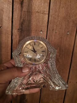 Crystal mantel clock