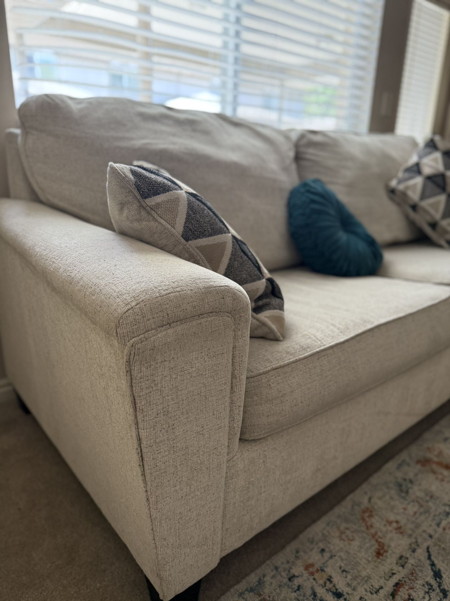 Couch With Pull Out Bed