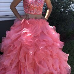 Quinceañera Dress/Vestido De Quinceañera