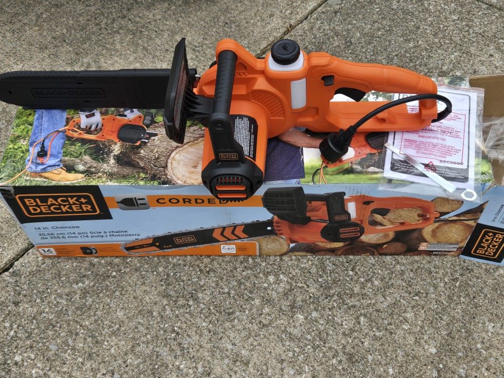 Black & Decker Corded 14" Chainsaw- NEW-