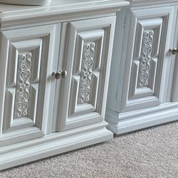Elegant MCM PAIR of End Table In White Finish 