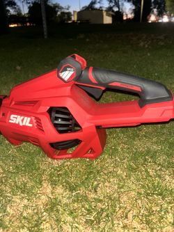 SKIL Brushless Cordless Hedge Trimmer