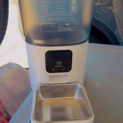 Smart Pet Feeder 