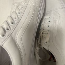 White Vans Size 9 Women’s 