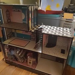 OMG/LOL Doll House