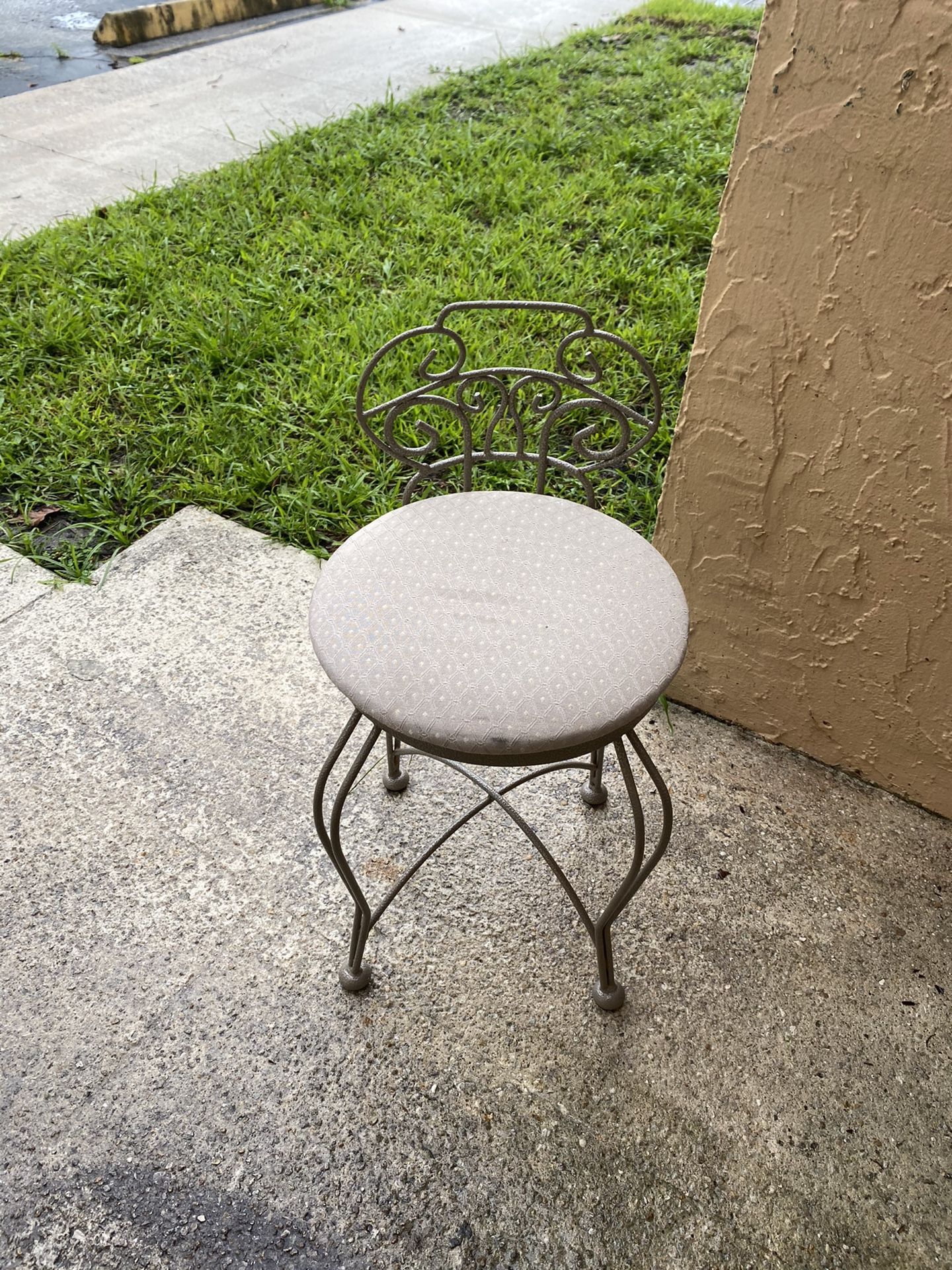 Vanity Chair