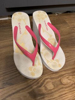Bebe flip flops heels -size 10 (large) white/pink