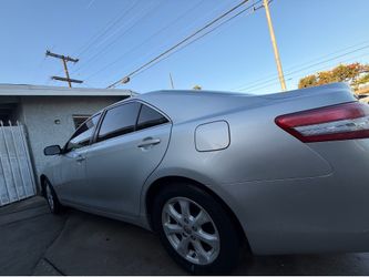 Toyota Camry 2011 LE 4 cyl