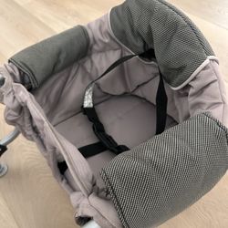Chicco Portable High chair With Carrier