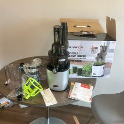 Kuvings Whole Slow Juicer REVO 830s