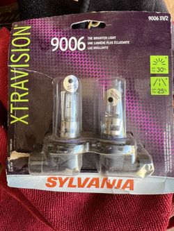 Headlight Bulbs-XV9006. Xtravision By Sylvania