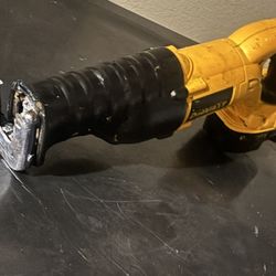 DEWALT XR 18 V with battery reciprocating saw need to charger