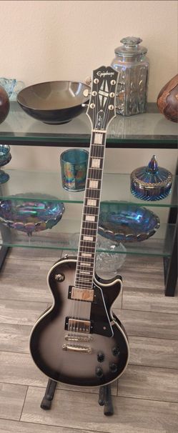 Rare Silver Burst Epiphone Les Paul Custom Guitar