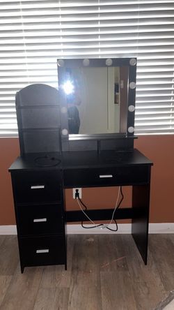 Vanity Dresser