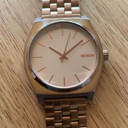 Nixon Time Teller Watch