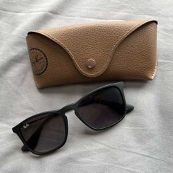 Sunglasses RB4187 Chris 54mm Polarized - Black / Gray Gradient Lens
