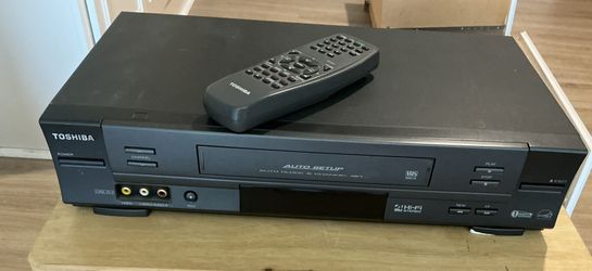 Toshiba VHS Player With Remote