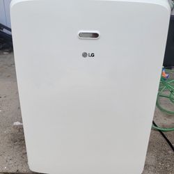 LG 10,200 Btu A/C Unit.
