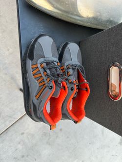 Dinggu Safety Work Shoes / Steel Toe Style – Men’s Size 41 (Approx. US 8) – Like New – $20