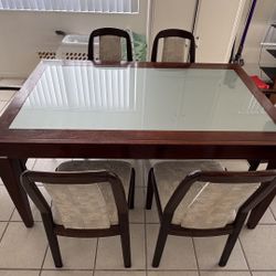 Dinning Table 