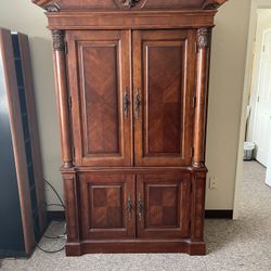 🔥 Solid Wood Broyhill Armoire – TV/Wardrobe/Storage – 