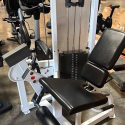 LIFE FITNESS PRO 2 LEG EXTENSION IN AWESOME CONDITION!! READY FOR PICKUP OR DELIVERY NOW!!