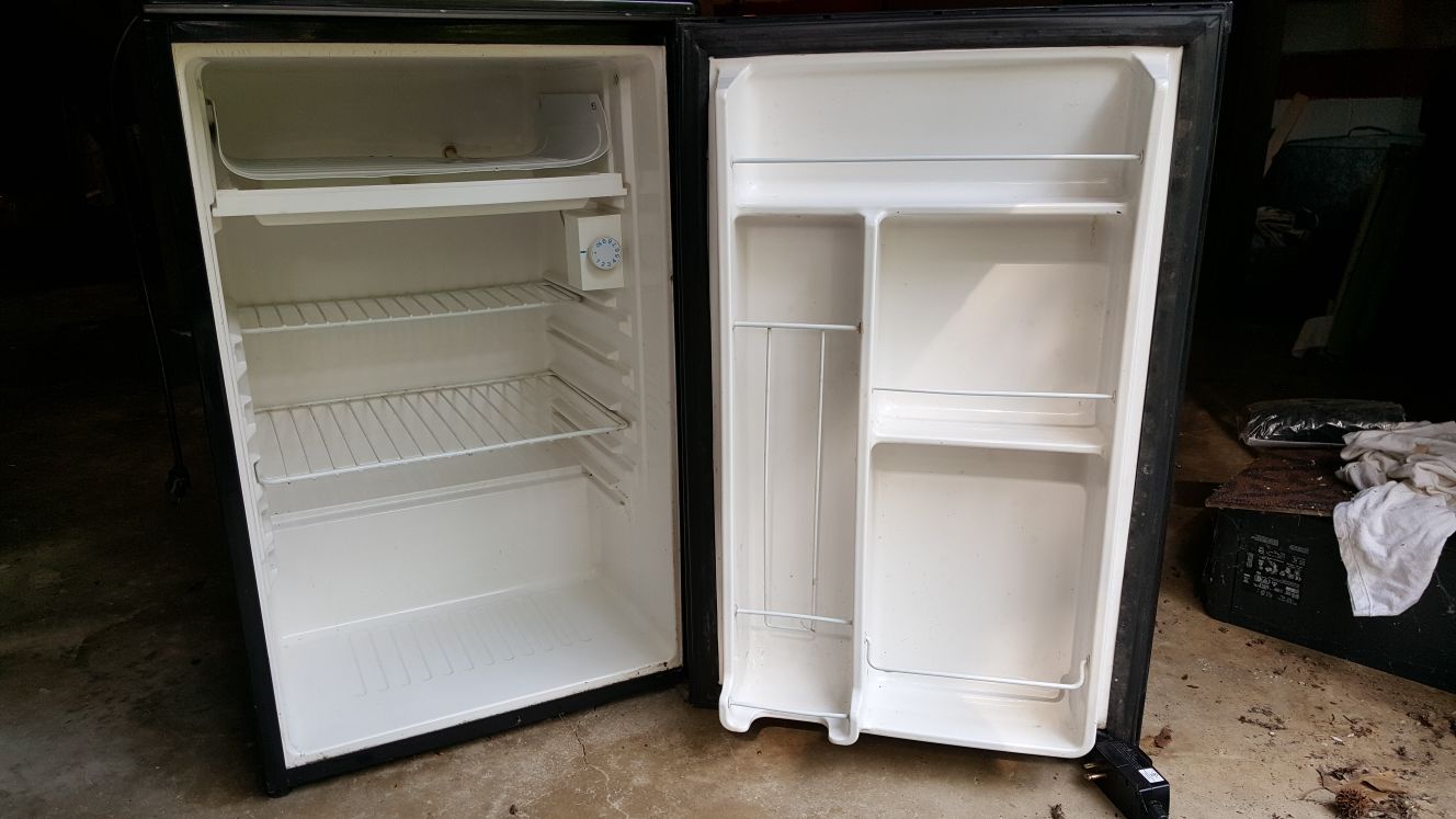Kenmore 4.4 cu ft mini fridge