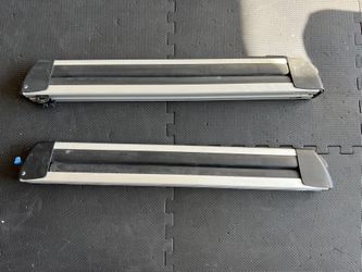 Thule Ski/Snowboard Rooftop Carrier