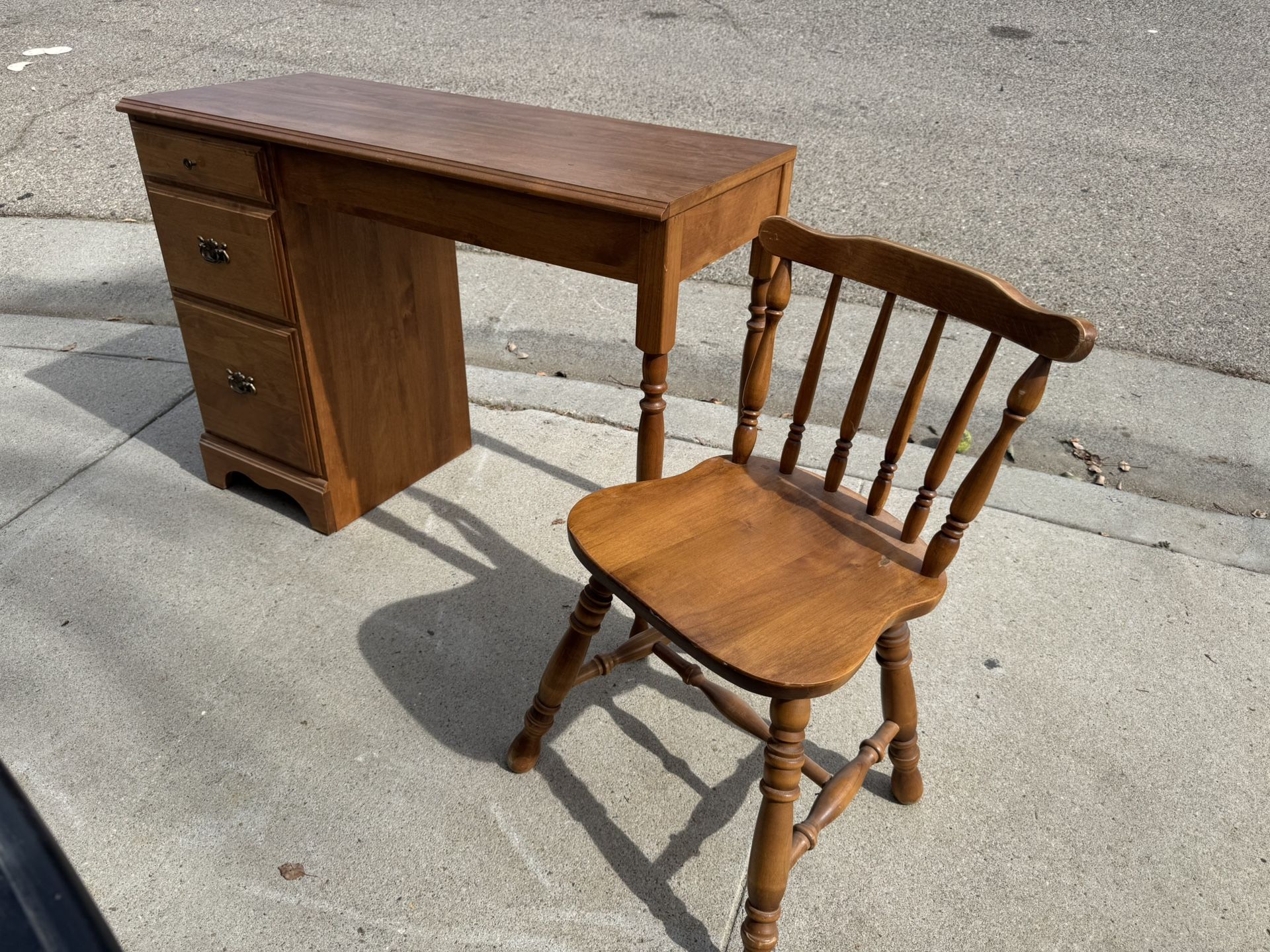 Wood 3-drawer Desk With Matching Chair