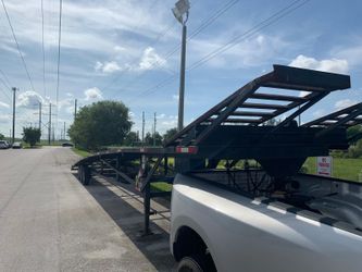 Trailer para cuatro carros $ 7,500 Use