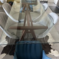 Modern Glass Dining Table with 6 Stylish Chairs – Excellent Condition