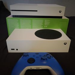 Xbox Series S   And    Xbox One S 1TB
