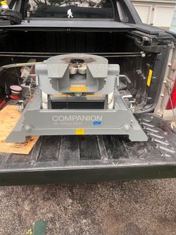 B&W Companion sliding 5th wheel hitch with puck system