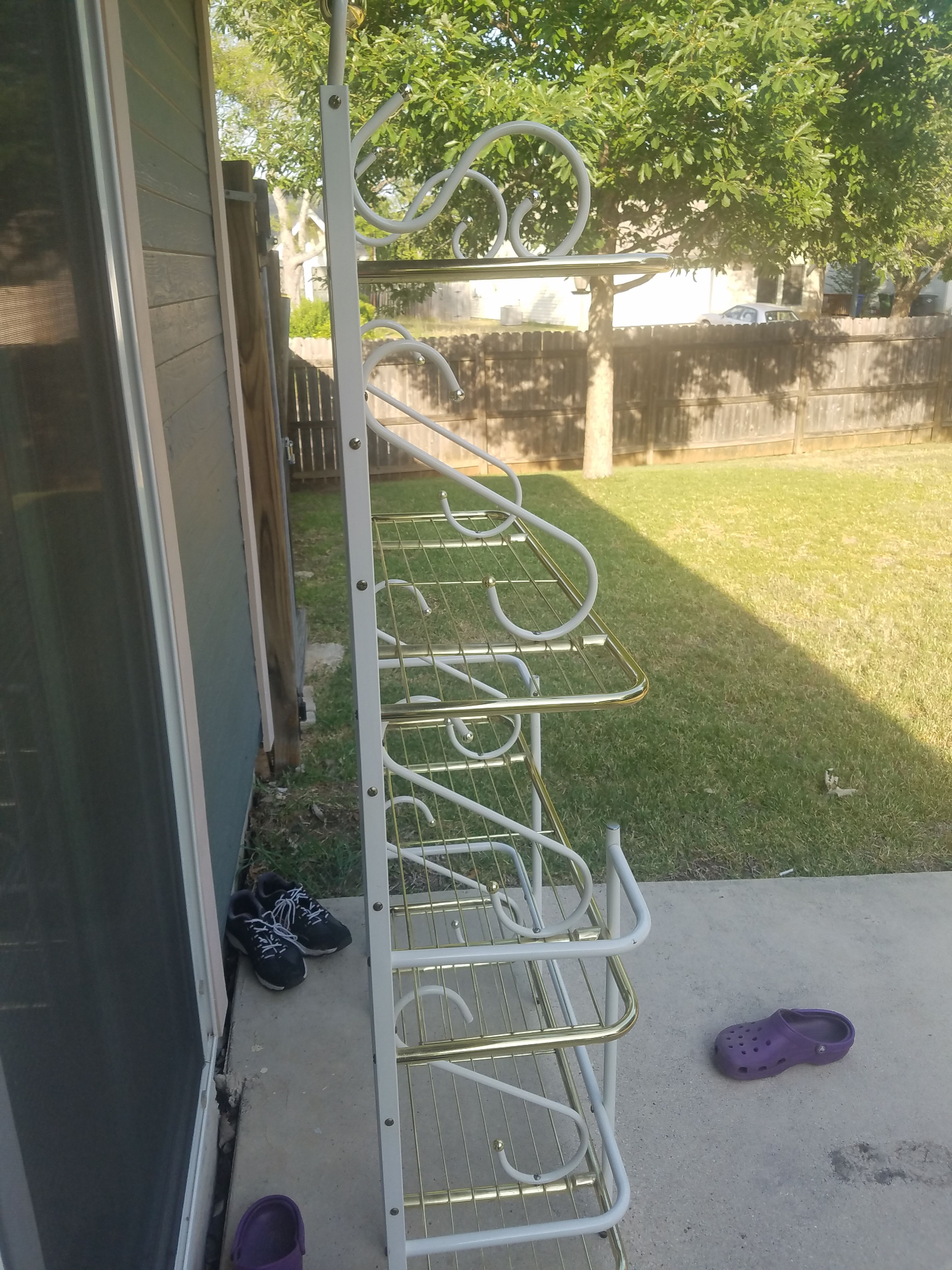 Baker rack and Table.