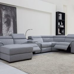 POWER RECLINER SLEEPER SECCIONAL W ADJUSTABLE HEADREST-AND HIDDEN COMPARTMENTS!!! 