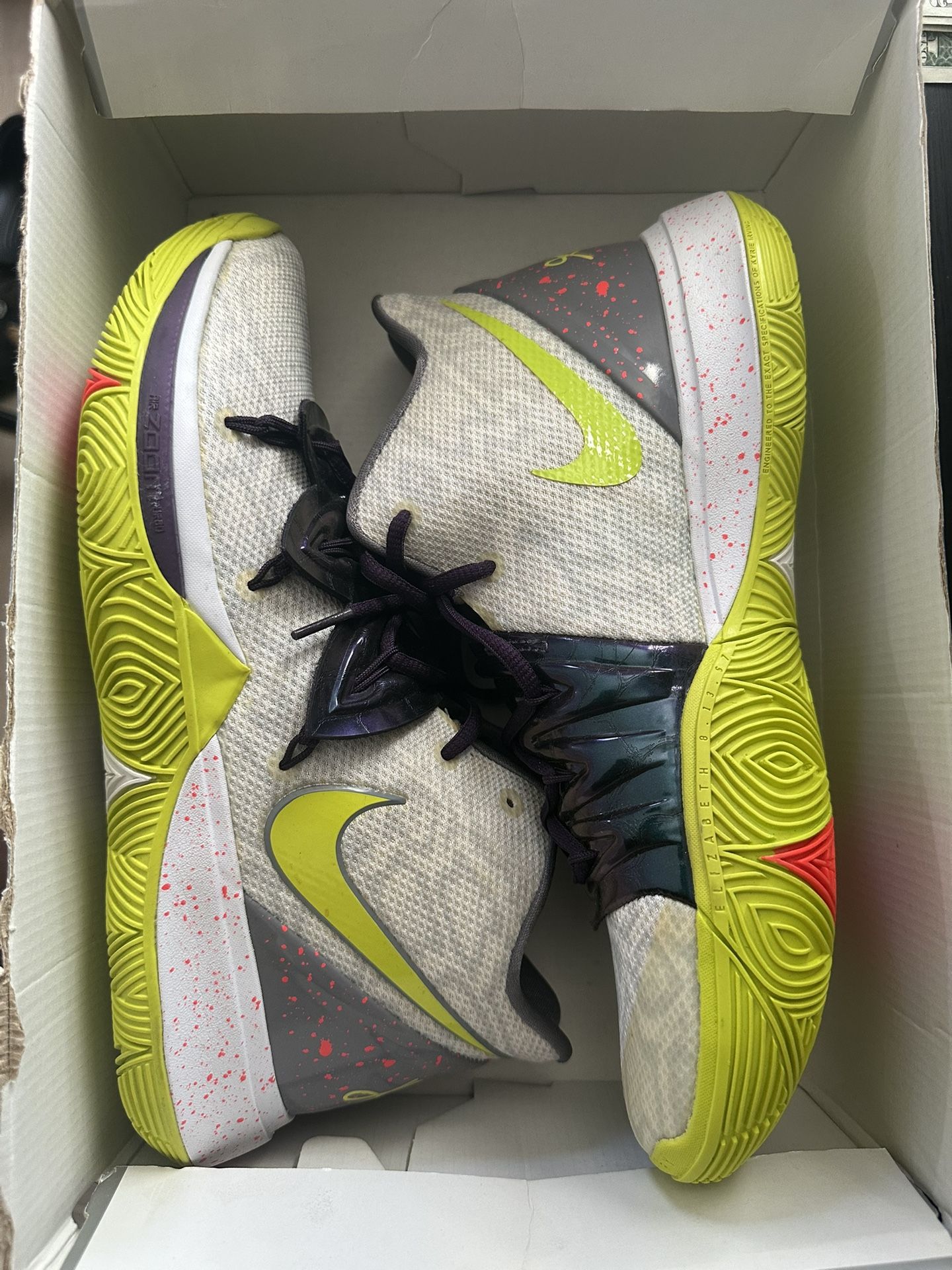 Kyrie 5 Chaos Size 10 (NEW)
