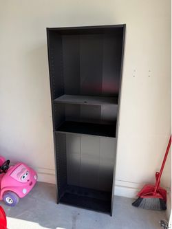 Bookcase. $5