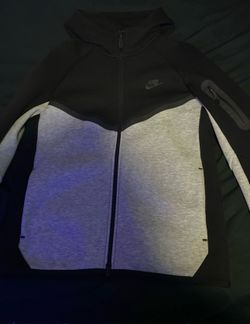 Nike Tech Black/Grey Mudium