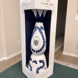 Class Azul Reposado Ceramic Bottle