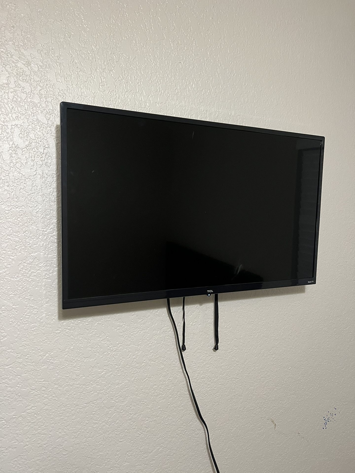 TCL 32” Tv 