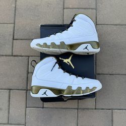 Jordan 9 Statue size 12