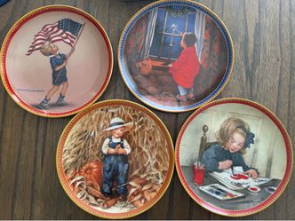 Holiday decorative plates
