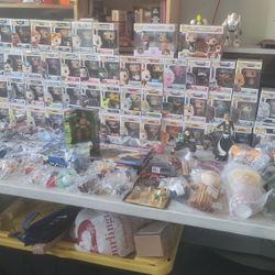 COLLECTIBLES EXCLUSIVES