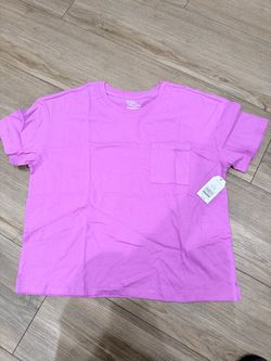 Time and Tru Women's Cropped Pocket Tee