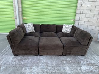 *Free Delivery* 6 Piece Modular Sectional Couch Sofa & Ottoman 