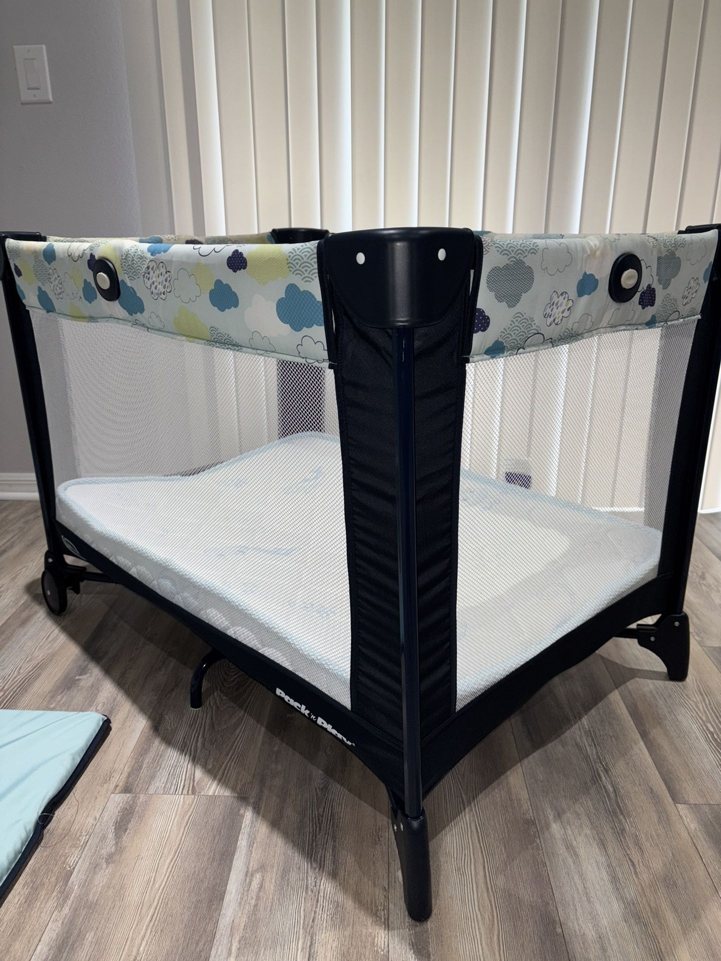 Child’s pack & play