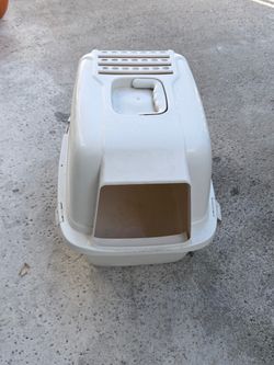 Cat litter box