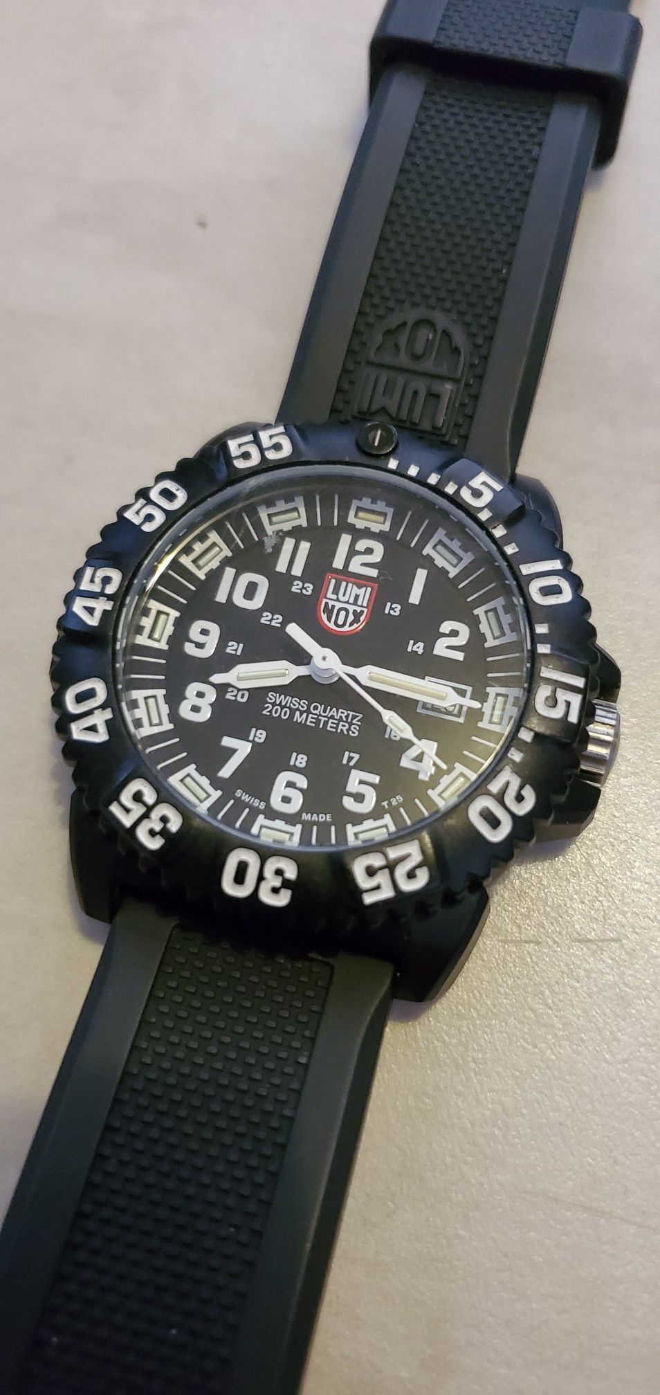 Luminox model 3050 watch