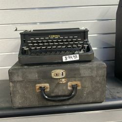 antique type writer 