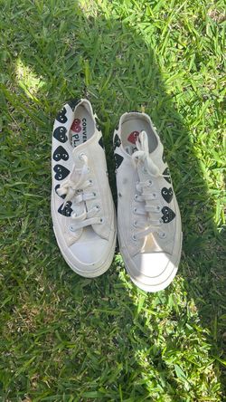 Comme des Garçons PLAY x Converse Low-Top Sneakers